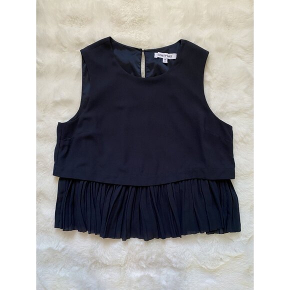 Elizabeth James Navy Tank With Pleated Detail Size M - Picture 4 of 7